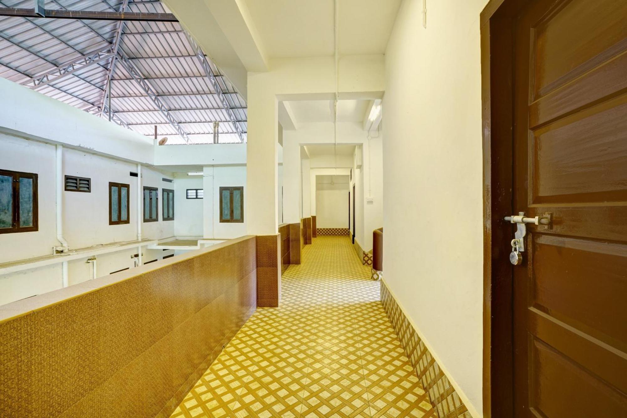 Super Hotel O Ceasar Palace Annex Thodupuzha المظهر الخارجي الصورة